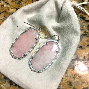 Kendra Scott Danielle earrings in Rose Quartz